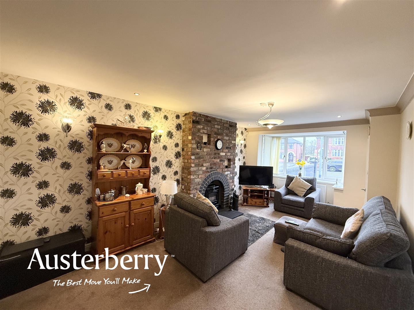 3 bed property in Ash Bank Road, Stoke-On-Trent